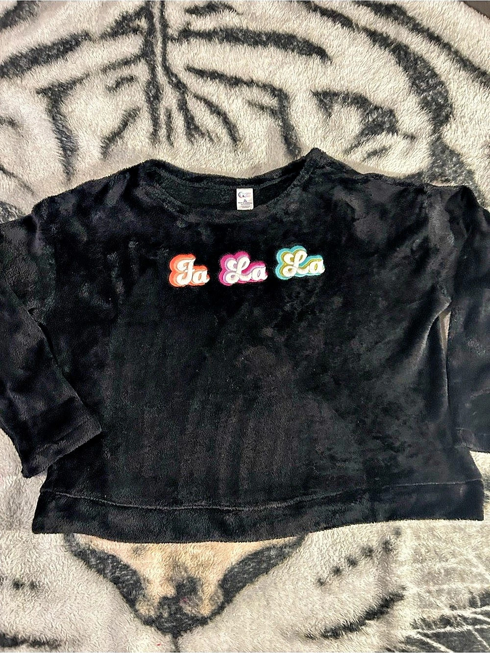 sugar & jade Girls XL Black Velour Sweatshirt Like New